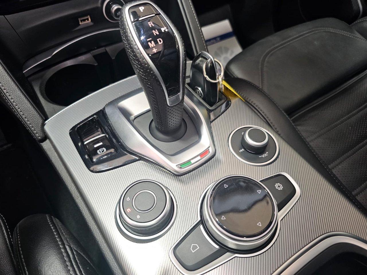 Alfa Romeo Stelvio STELVIO 2.2 VELOCE Q4 210cv auto my19