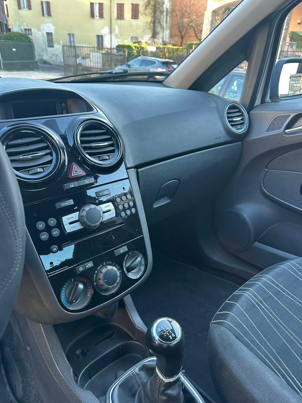 Opel CORSA 1.2 5P COSMO KMCERT NEOPAT UNICOPR