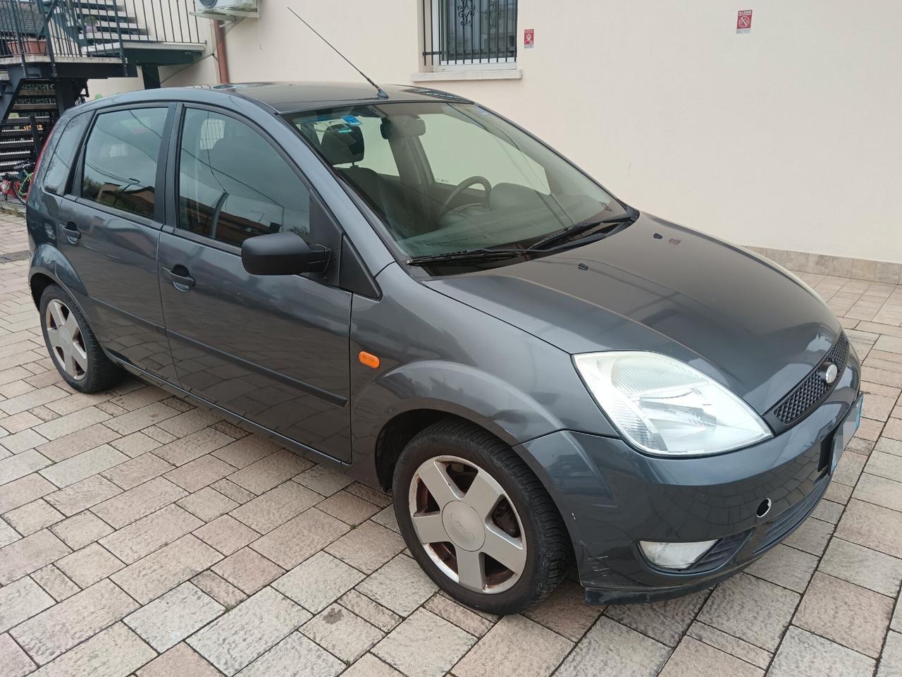 Ford Fiesta 1.4 TDCi 5p. Ghia
