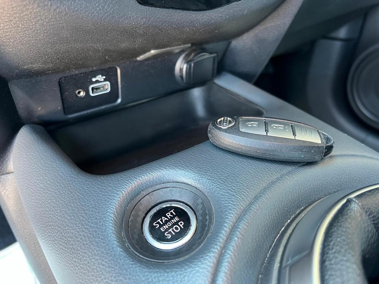 Nissan Juke 1.0 DIG-T 114 CV N-Connecta