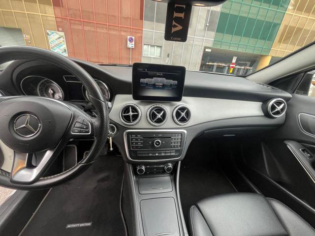 MERCEDES-BENZ GLA 200 d Automatic Premium