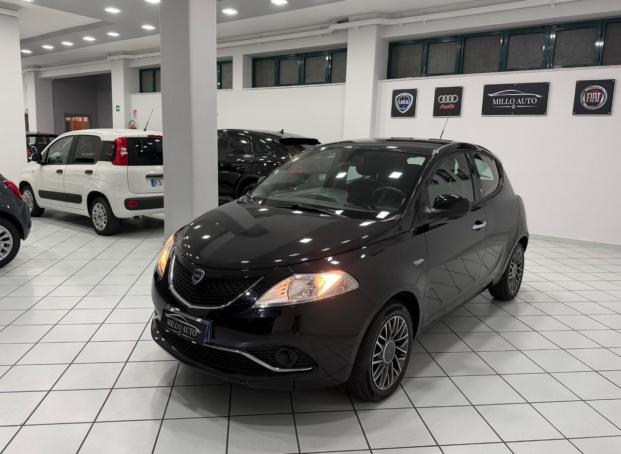 Lancia Ypsilon 1.2 69 CV 5 porte GPL Ecochic Gold