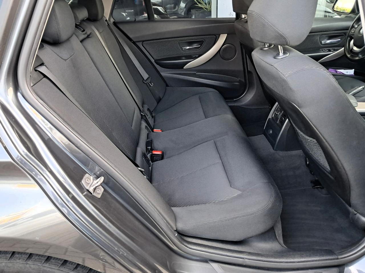 Bmw 318 318d Touring Business Advantage aut.