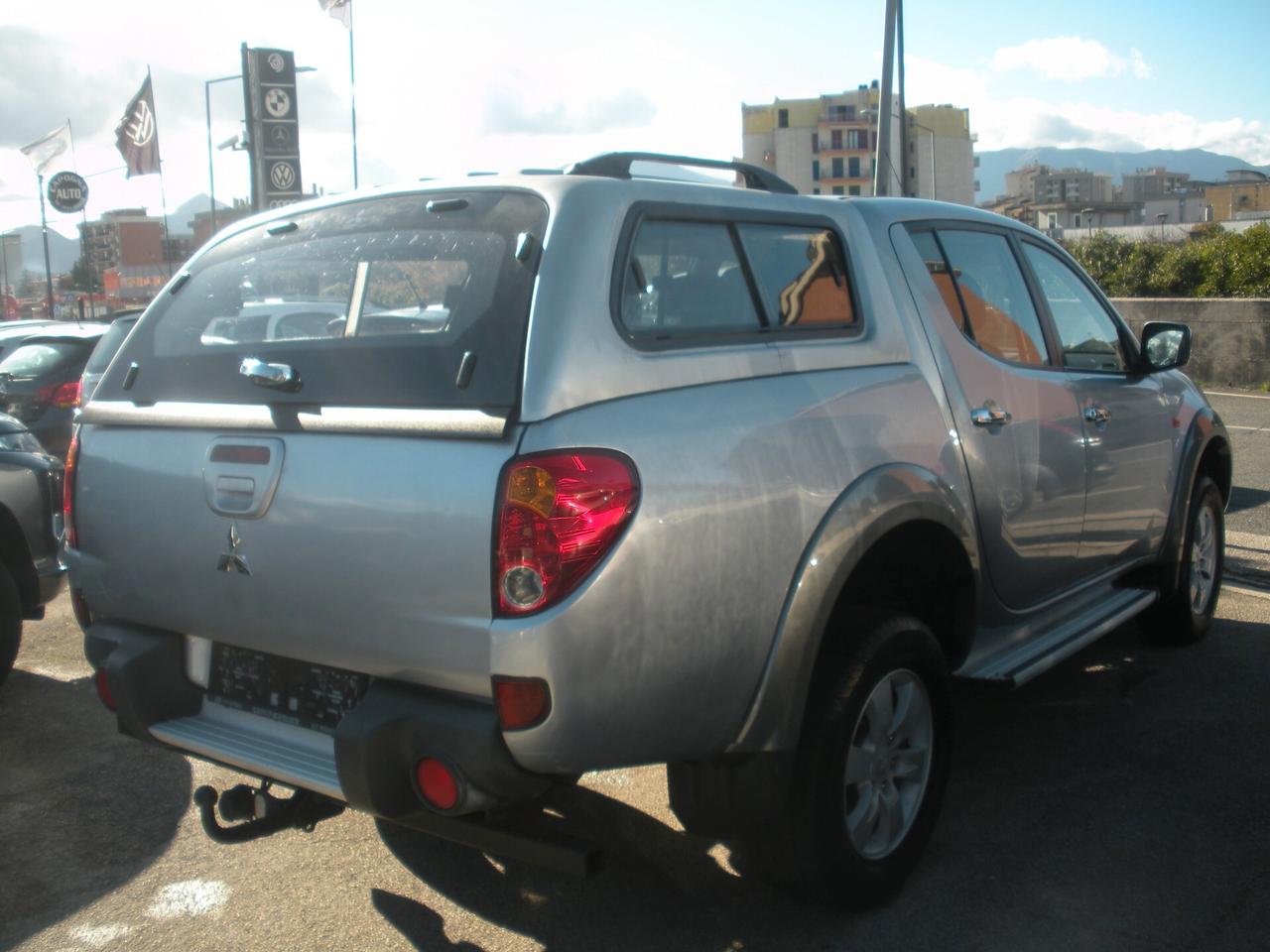 Mitsubishi L200 2.5 DI-D/136CV Double Cab Intense ''LINE''