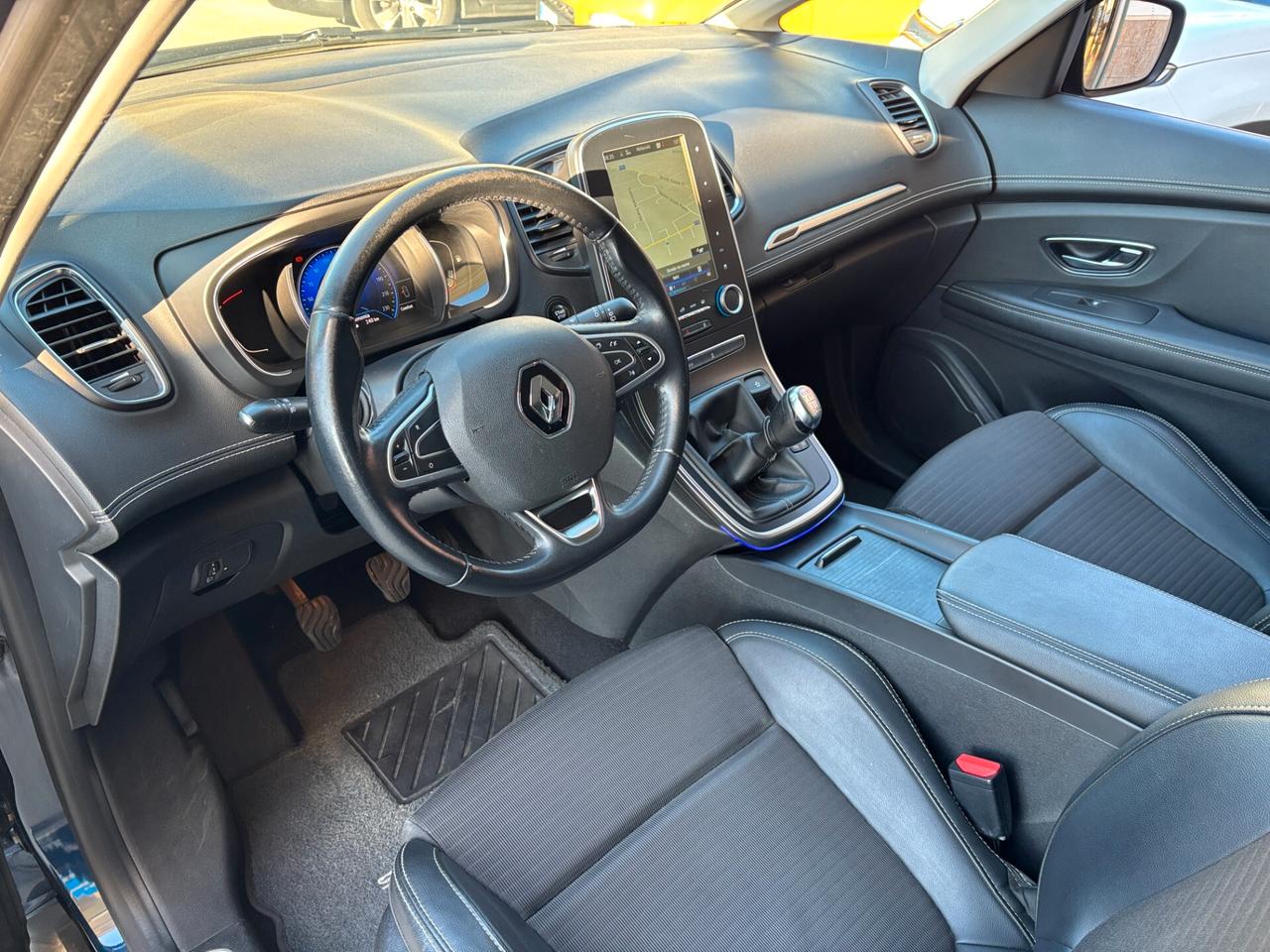 Renault Grand Scenic dCi 110 CV Intens 7POSTI