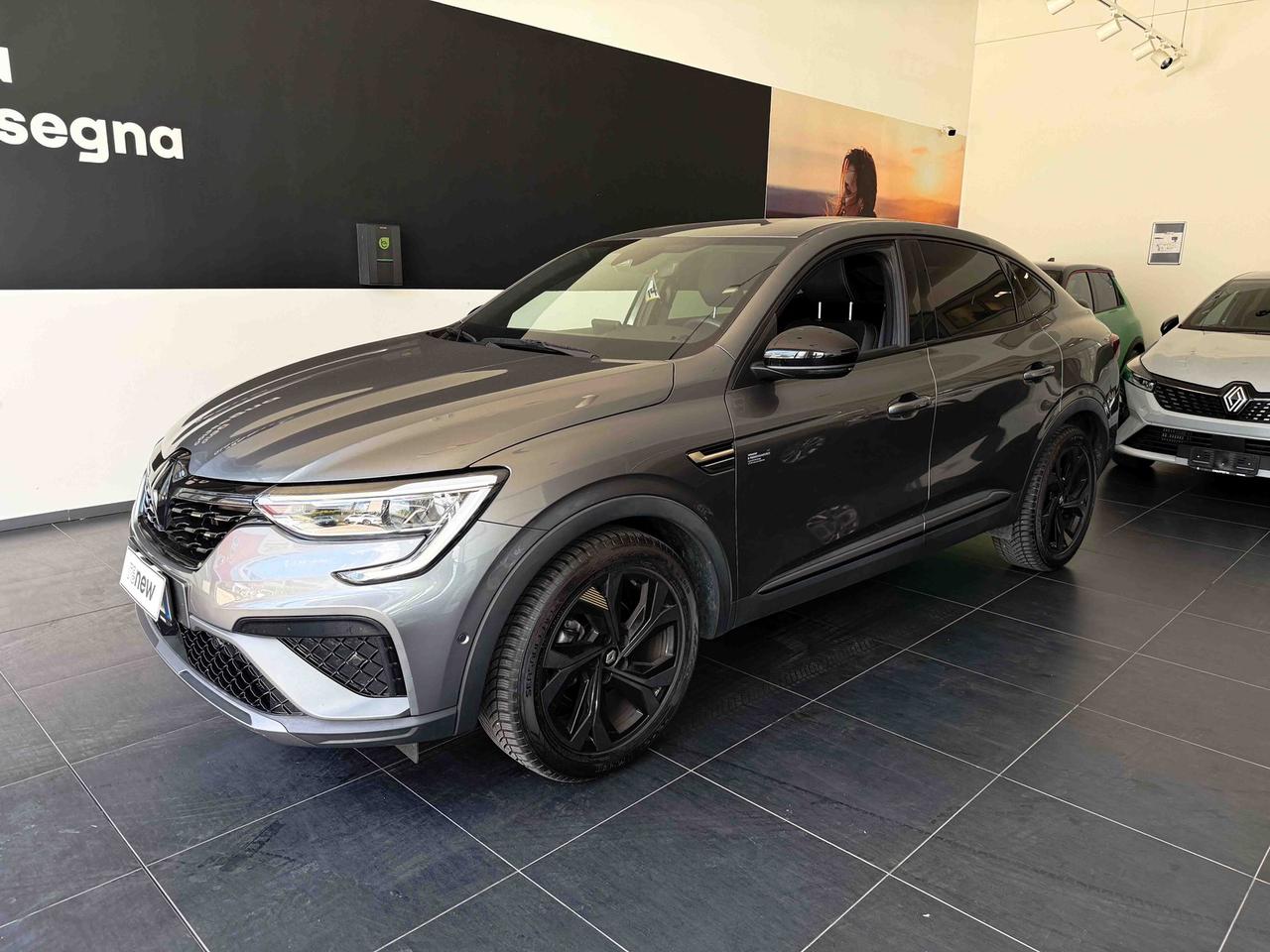 Renault Arkana 1.6 e-tech full hybrid e-tech engineered fast track 145cv