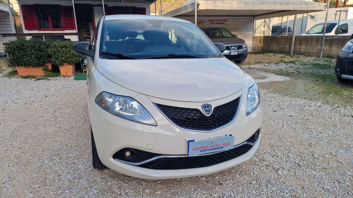 LANCIA - Ypsilon - 1.2 69 CV 5p. GPL Ecochic Gold