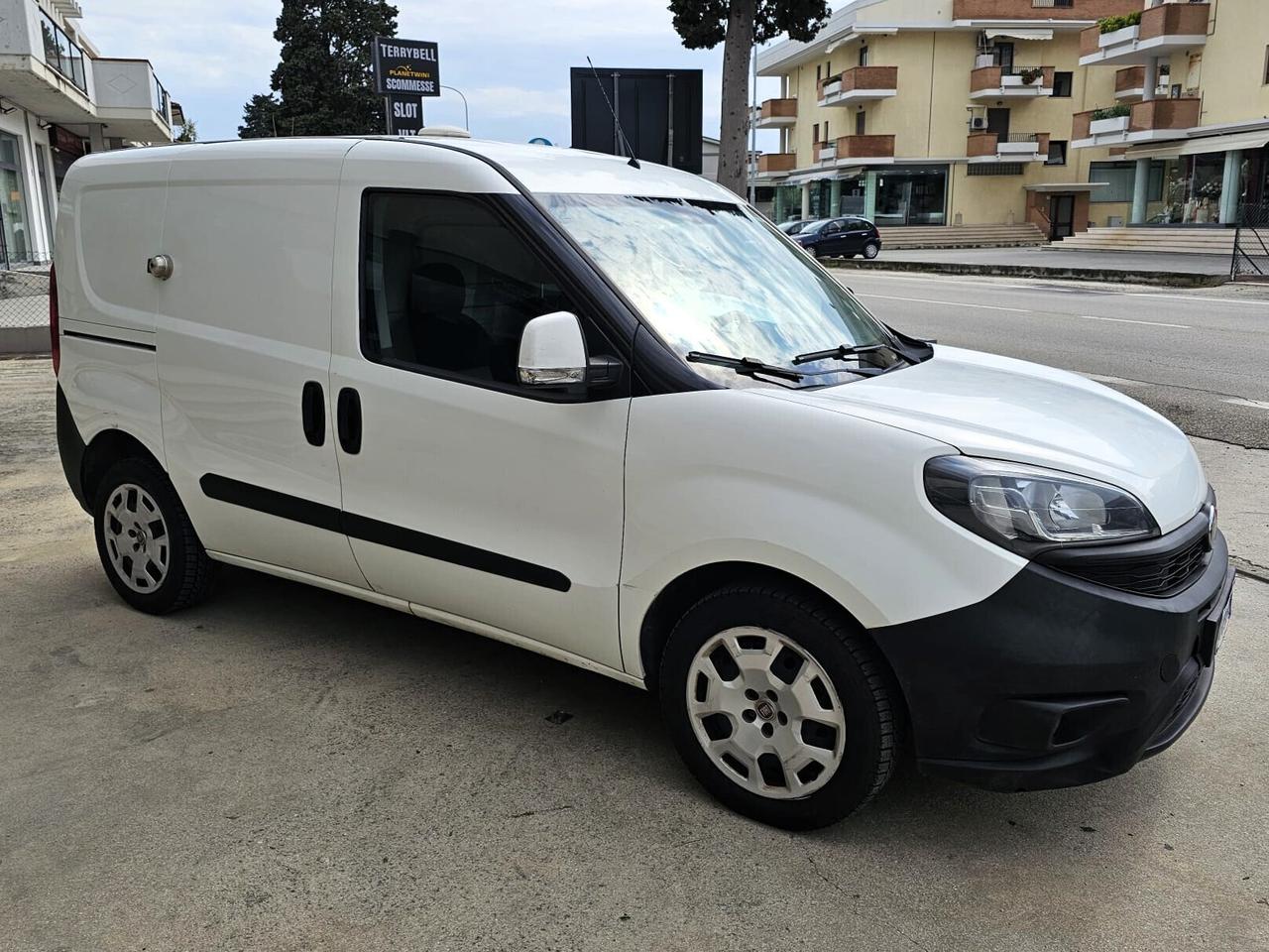 Fiat Doblo t-jet N.p. Sx Cargo - Con Officina Mobile