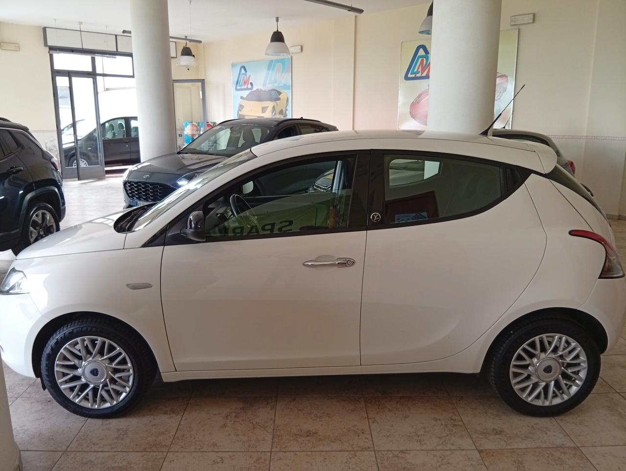 Lancia Ypsilon 1.2 69 CV 5 porte GPL Ecochic 30th Anniversary