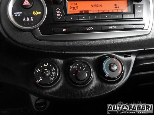 TOYOTA - Yaris - 1.0 5 porte Active