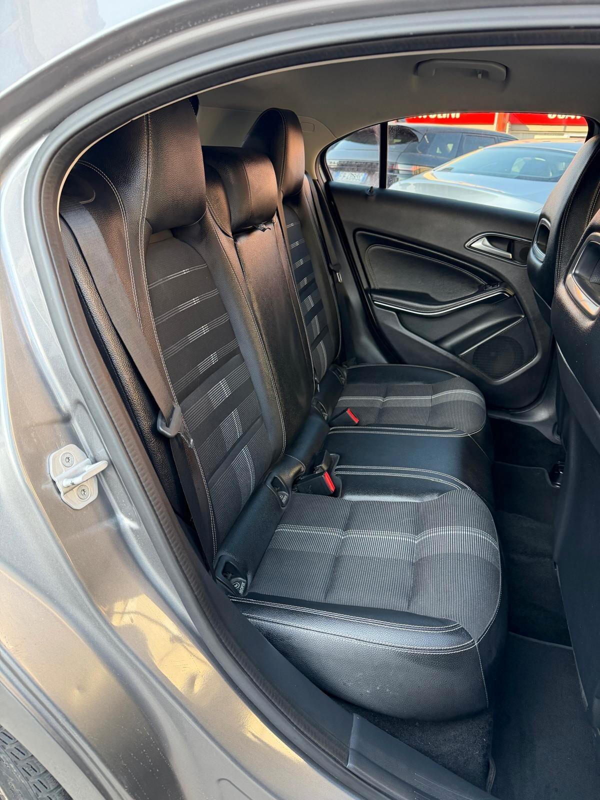 Mercedes-benz A 180 160 d Premium