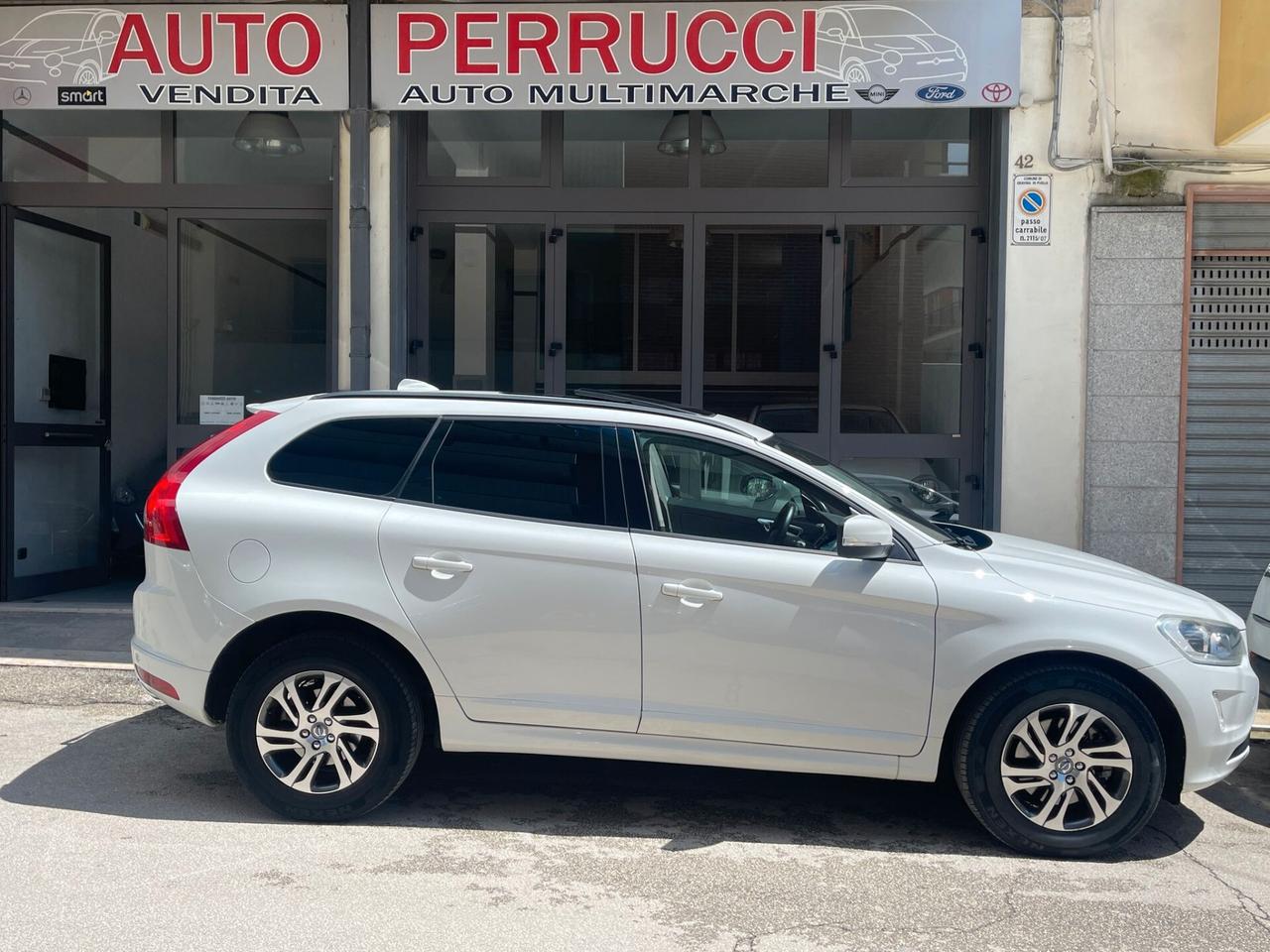 Volvo XC60 AWD Geartronic Momentum TETTO/FULL