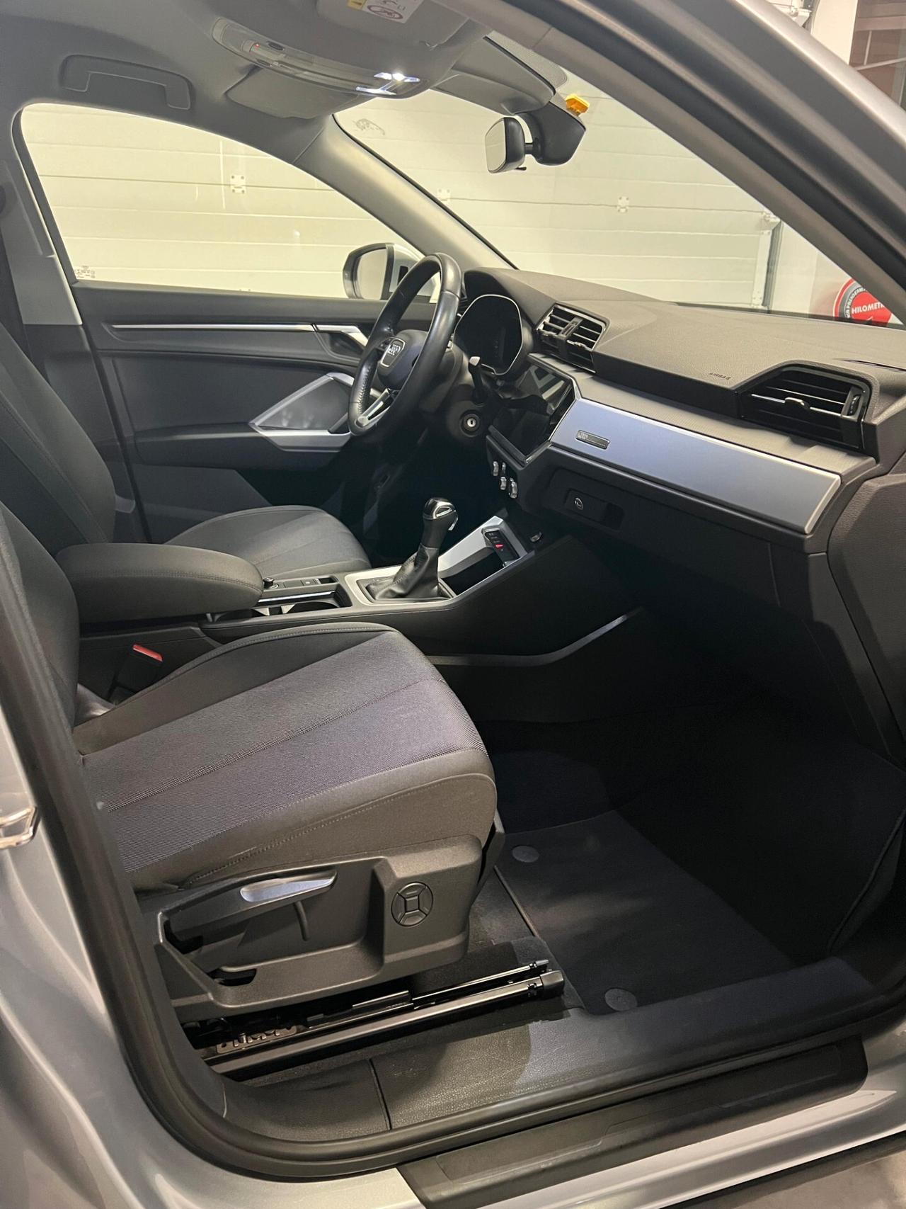 Audi Q3 35 TDI S tronic Business Advanced
