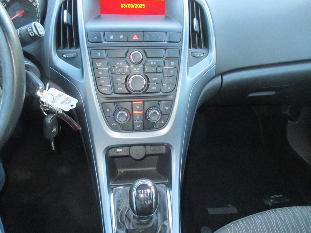 Opel Astra 1.4 Turbo 140CV Sports Tourer GPL Tech Elective