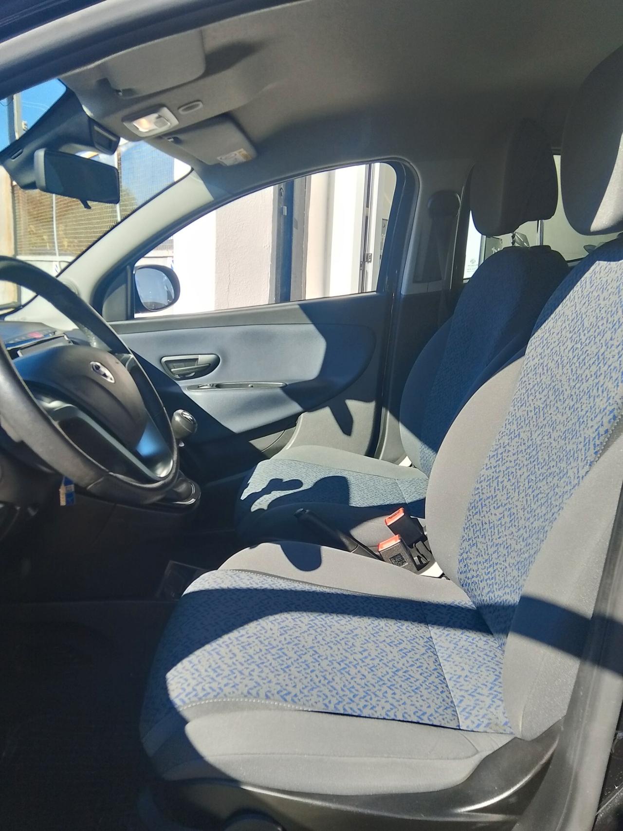 Lancia Ypsilon 1.0 FireFly 5 porte S&S Hybrid Gold Plus