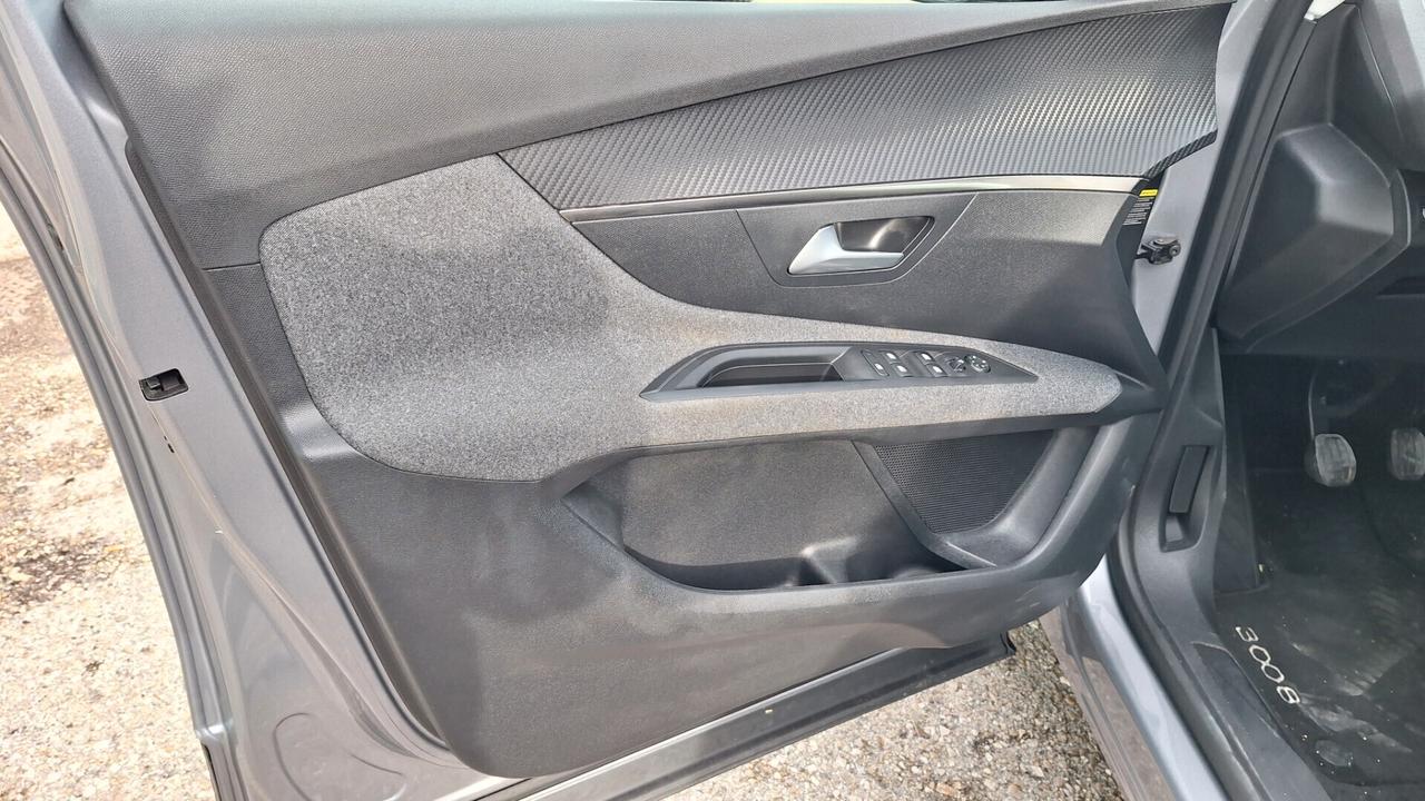 Peugeot 3008 1.5 BlueHDi 130CV Active Business-C.MANUALE