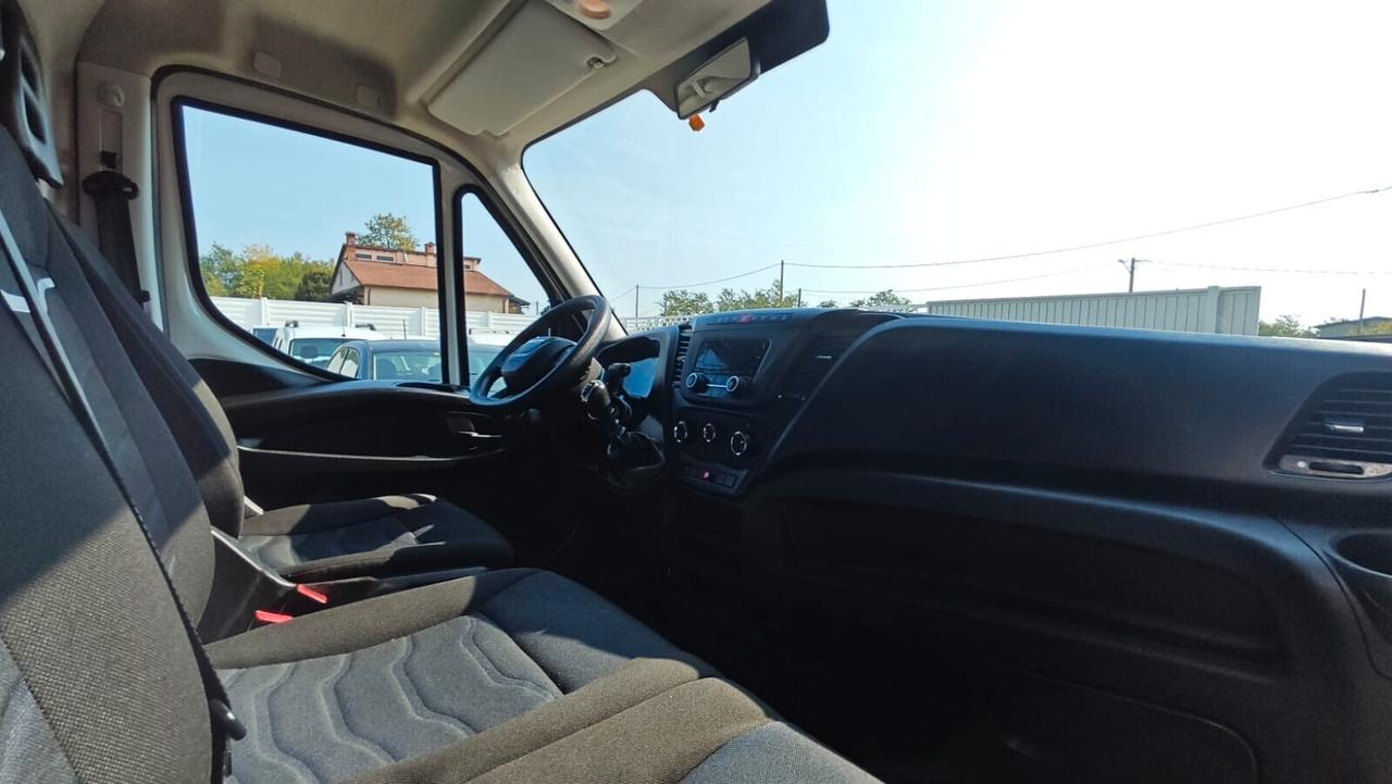 Iveco Daily 35C14 BTor 2.3 HPT PL-RG Cabinato