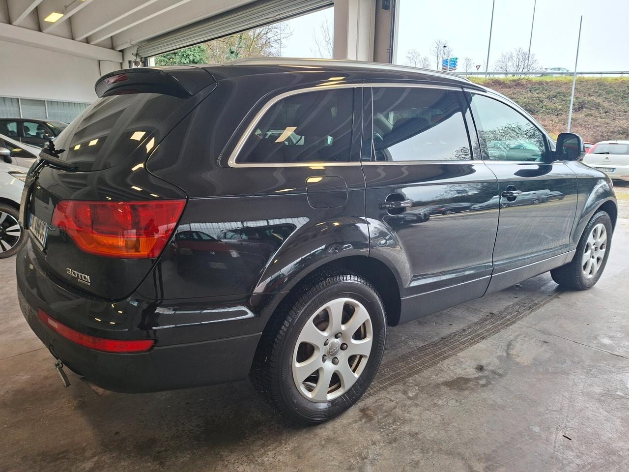 Audi Q7 3.0 V6 TDI 233CV quattro tiptronic