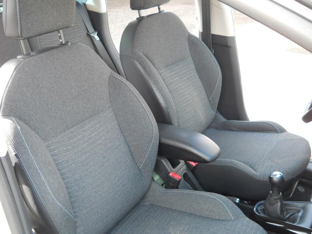 Citroen C3 - 1.6- eHDI-- 5 PORTE---modello-- EXCLUSIVE FULLL