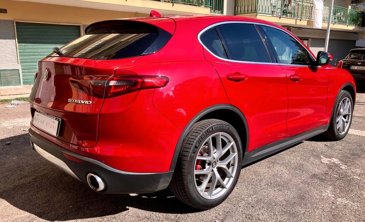 Alfa Romeo Stelvio 2.2mjet 210 CV AT8 Q4 Executive UFF ITA
