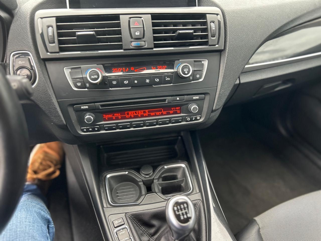 Bmw 118 118d 5p. Urban tetto apribile