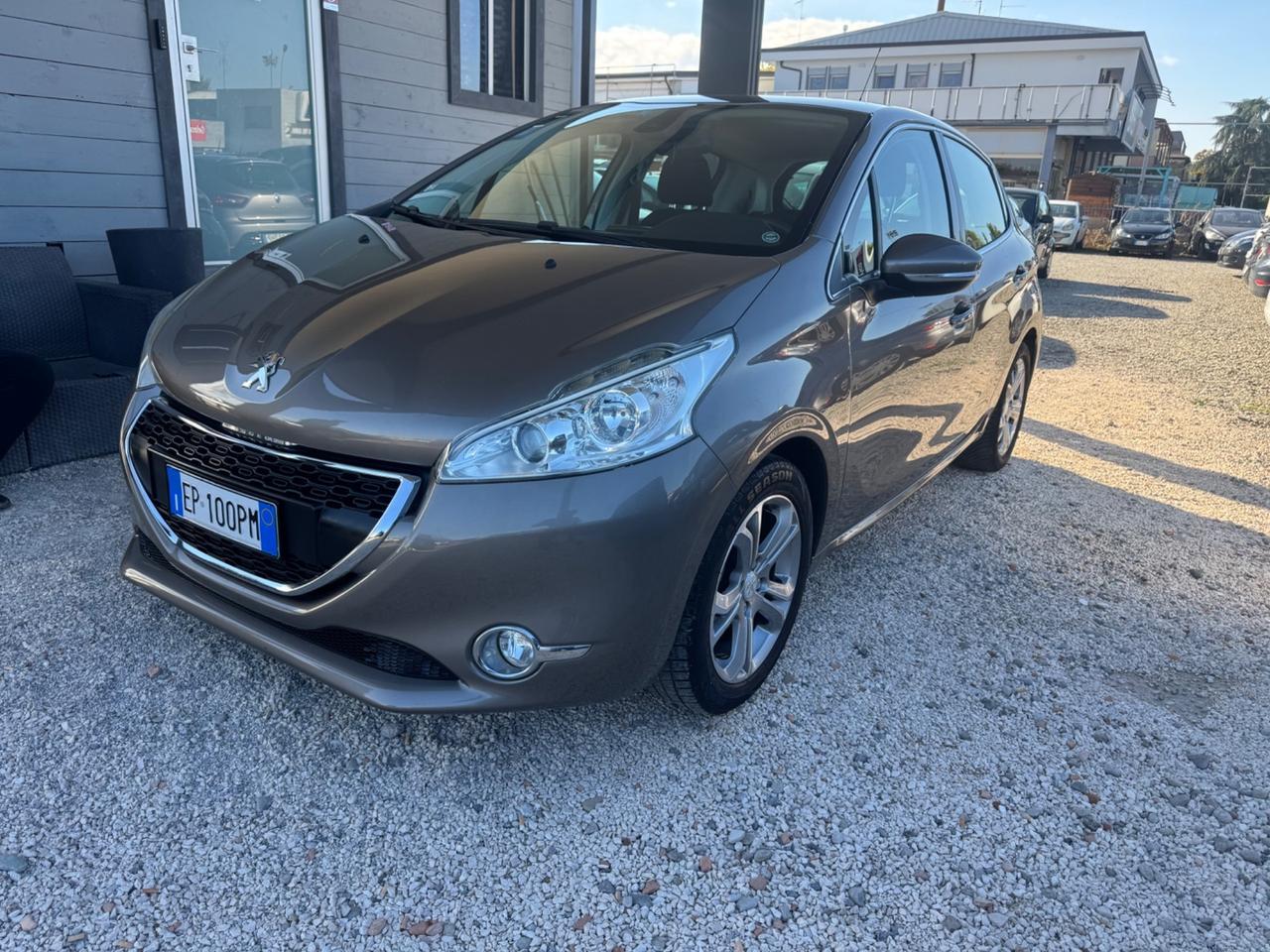 Peugeot 208 1.2 VTi 82 CV 5 porte Allure