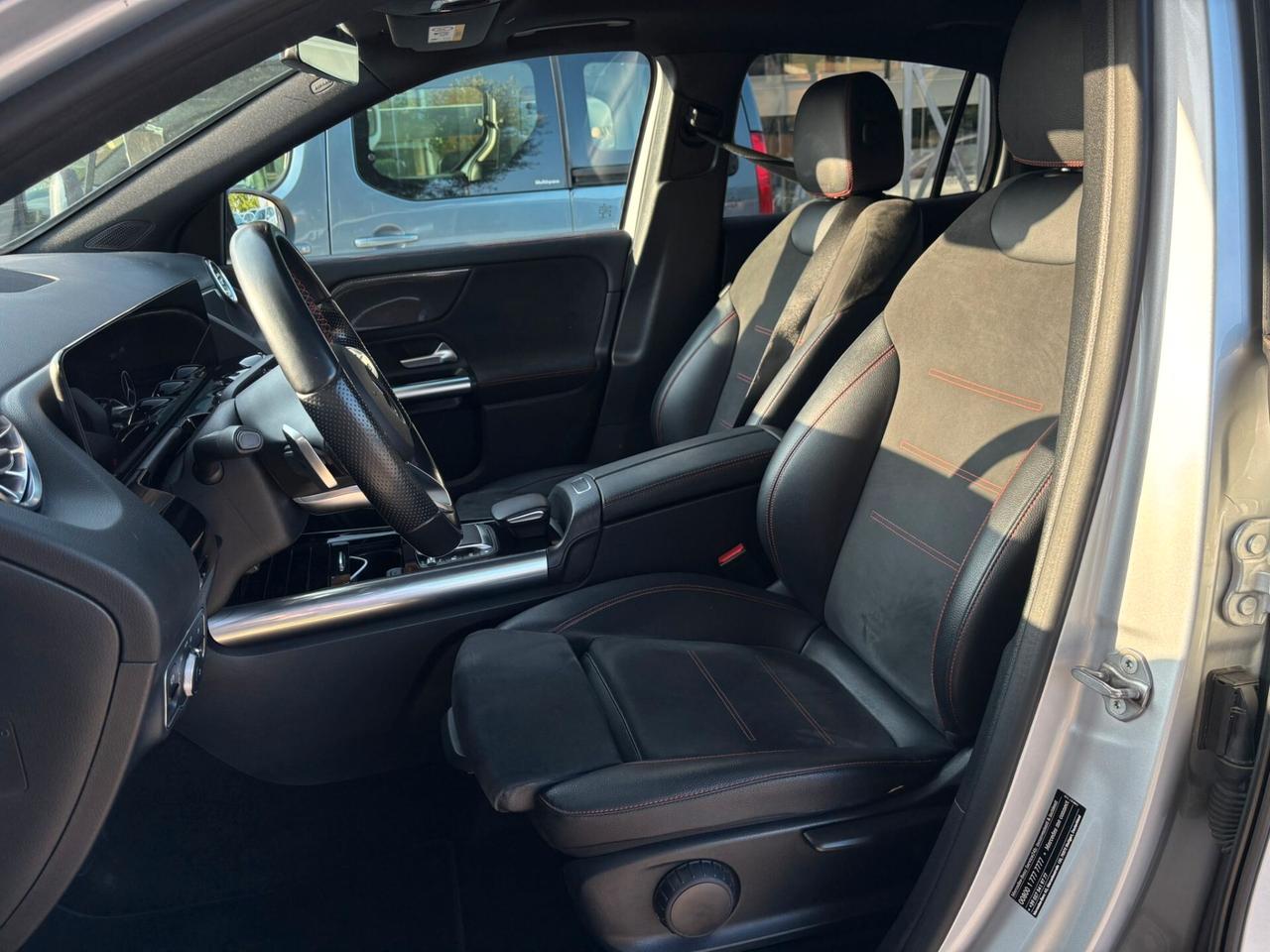 MERCEDES GLA 200D AUTOMATIC - 2020