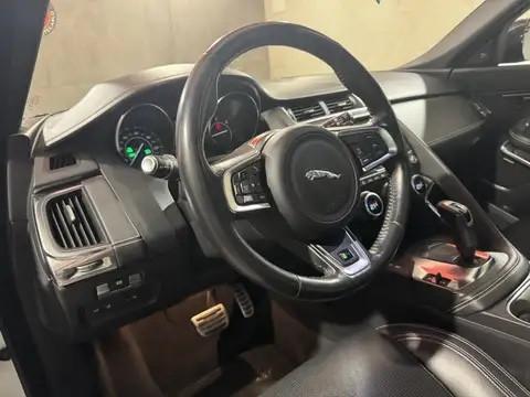 Jaguar E-Pace 2.0D 180 CV AWD aut. R-Dynamic HSE