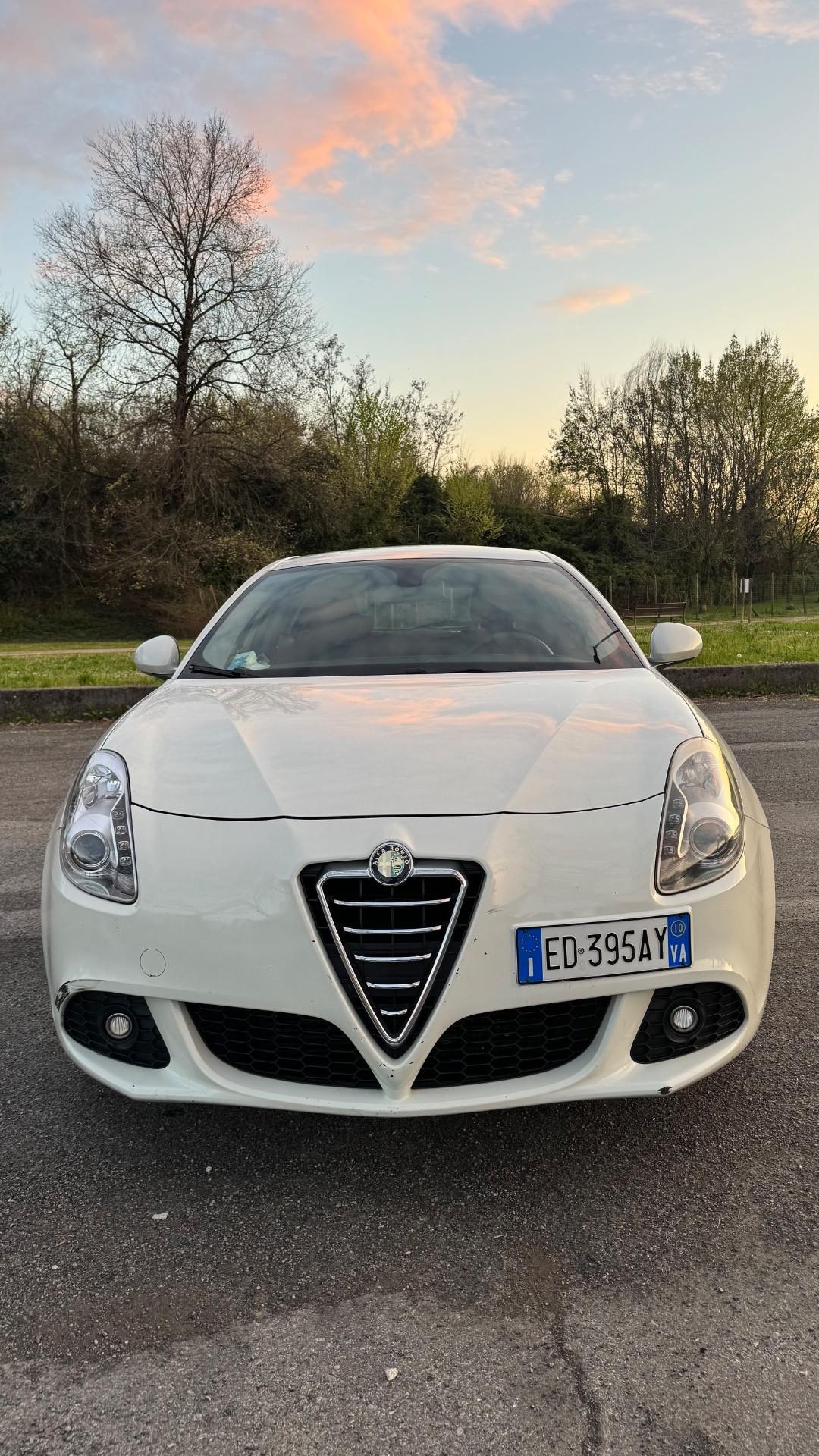 Alfa Romeo Giulietta 1.6 JTDm-2 Distinctive