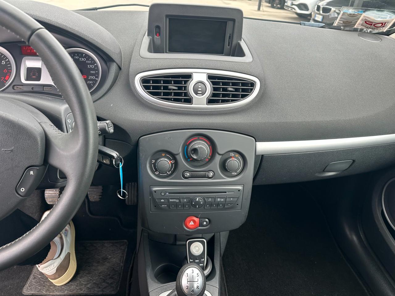 Renault Clio 5P*1.2*16V*LUXE*NAVI*CRUISE*SOLO 38.000KM*