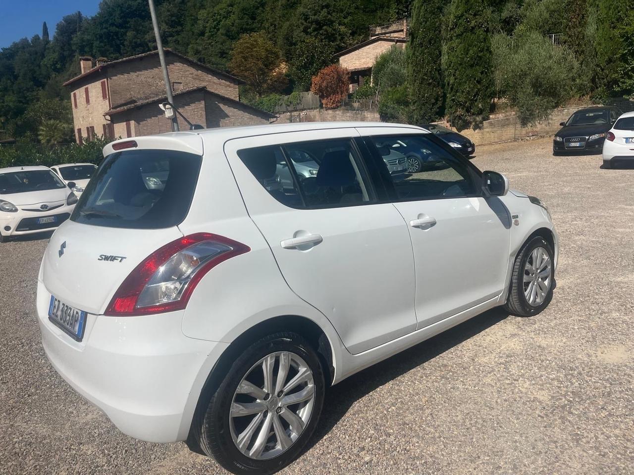 Suzuki Swift 1.3 DDiS 5 porte B-Cool Bi-Color