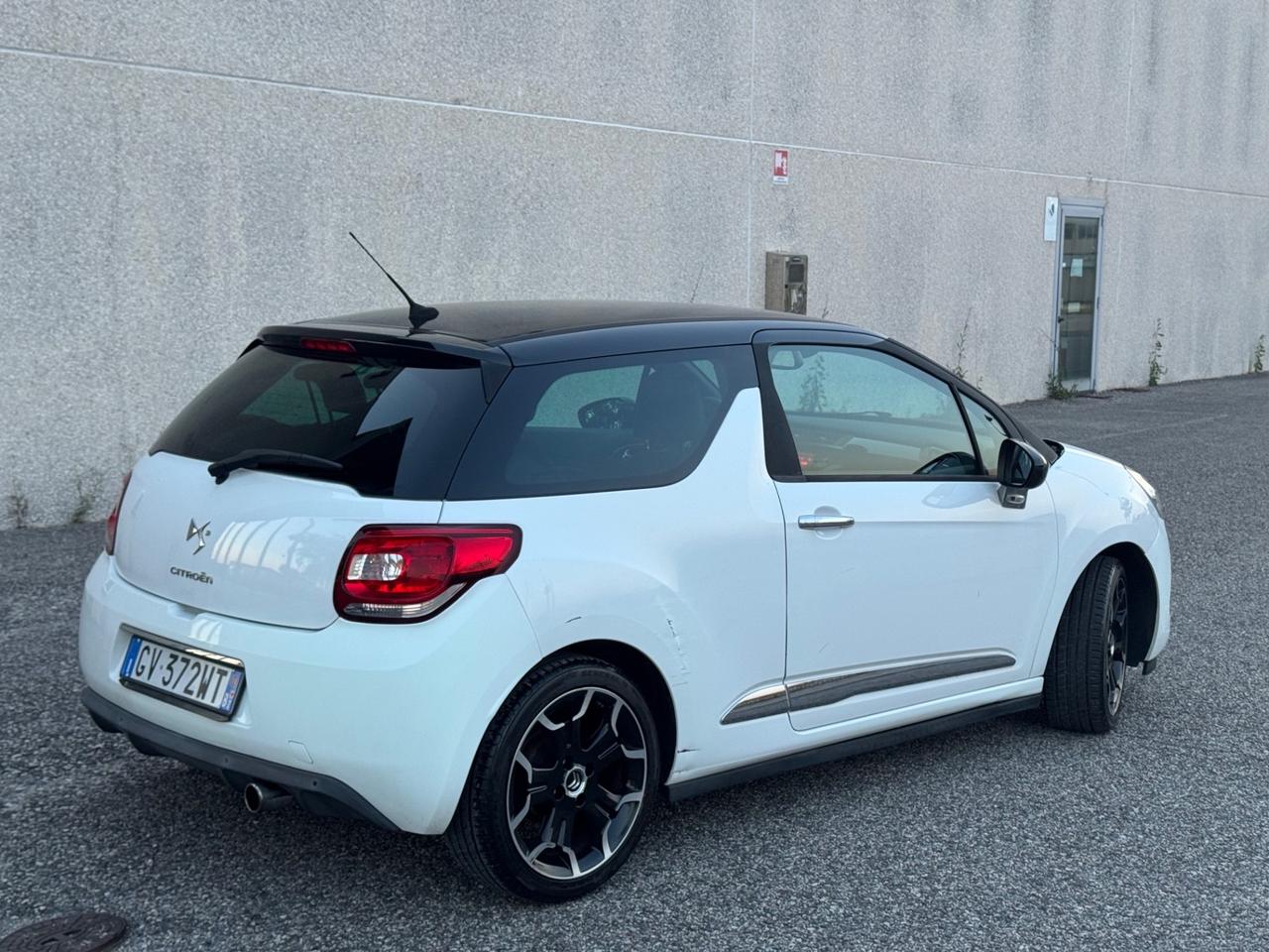 Citroen DS3 3 1.2 VTi 82cv Neopatentati