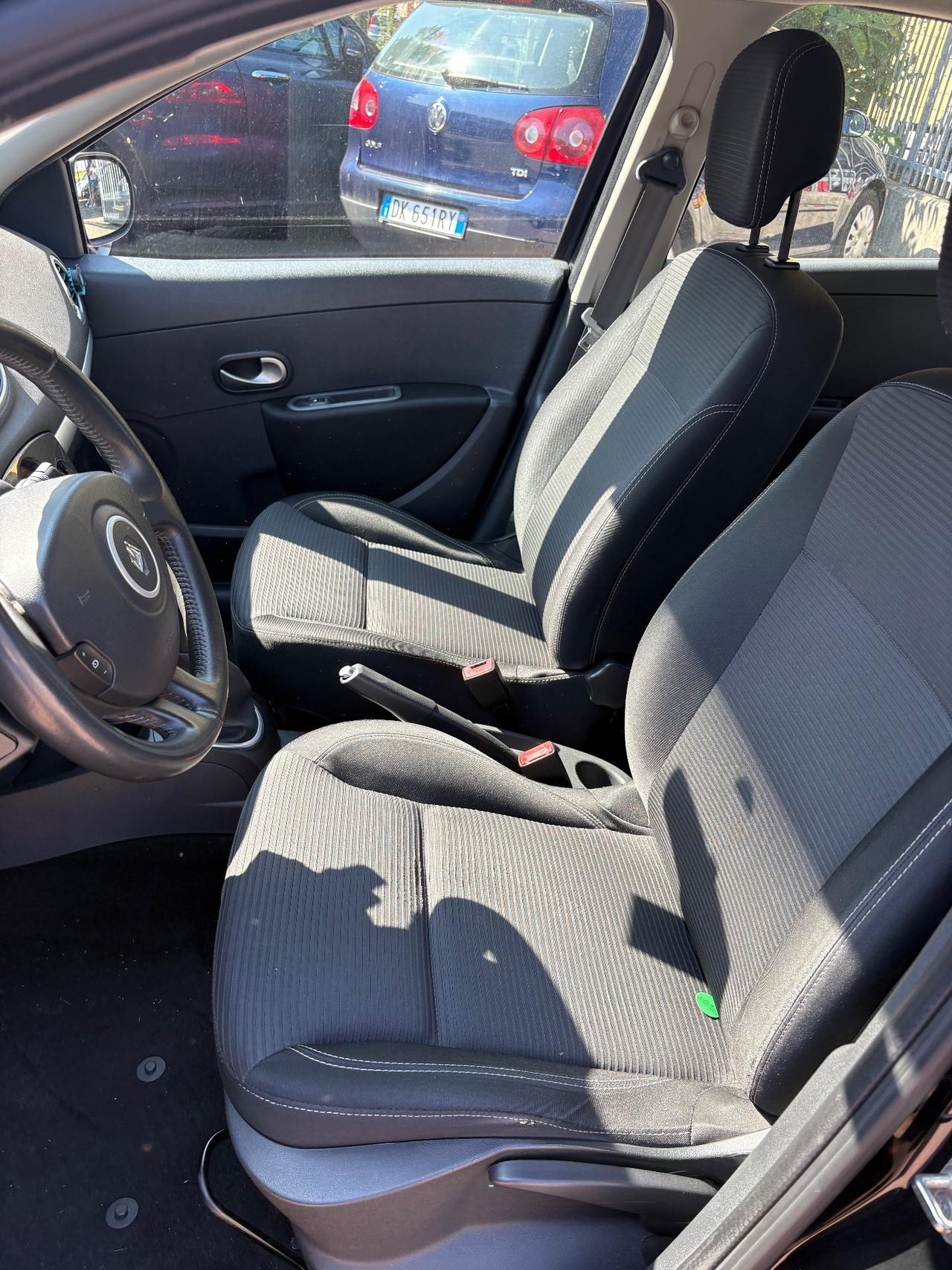 Renault Clio 1.2 16V SporTour Dynamique