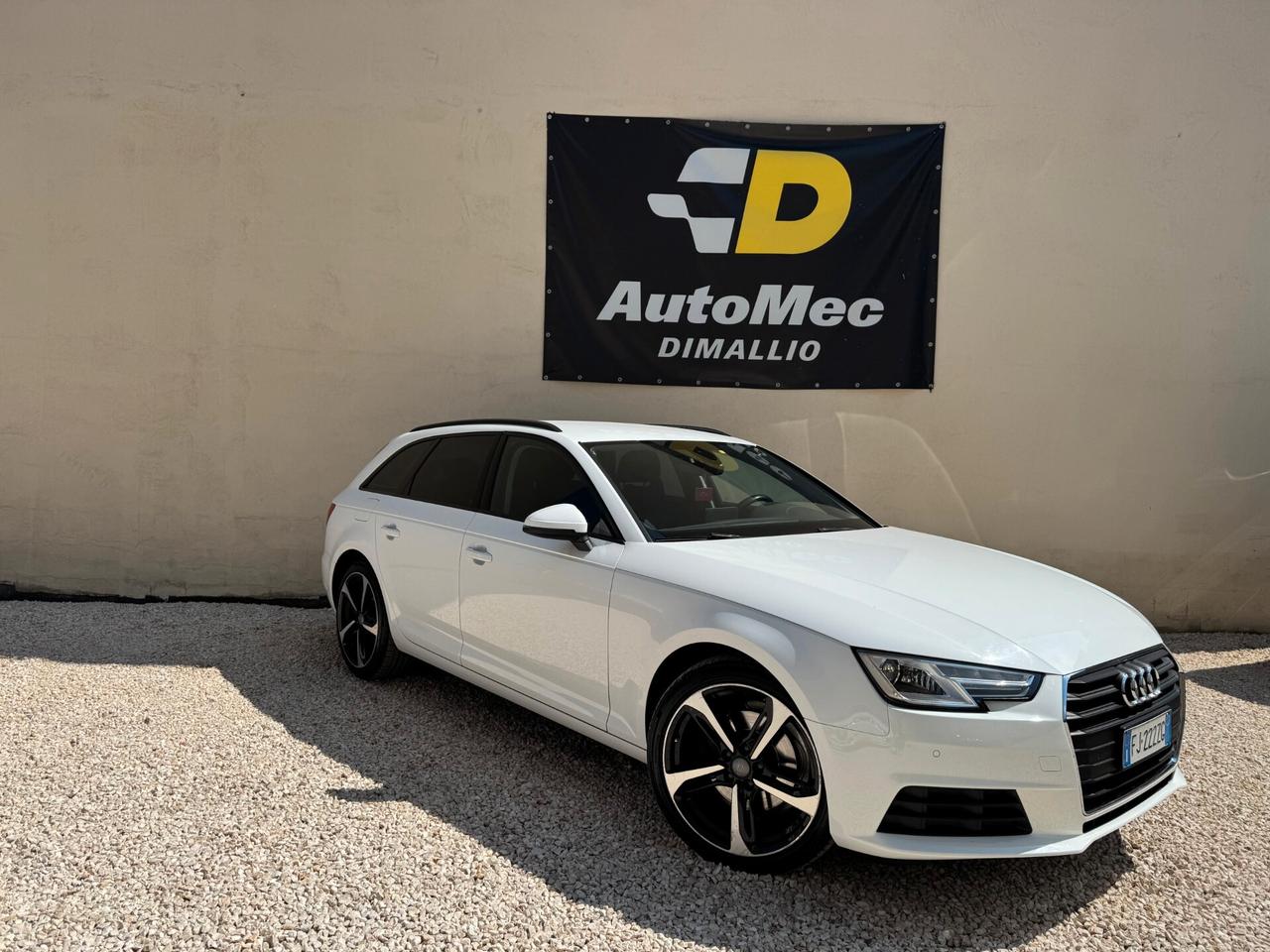 Audi A4 Avant 2.0 TDI 122 CV S tronic S line edition