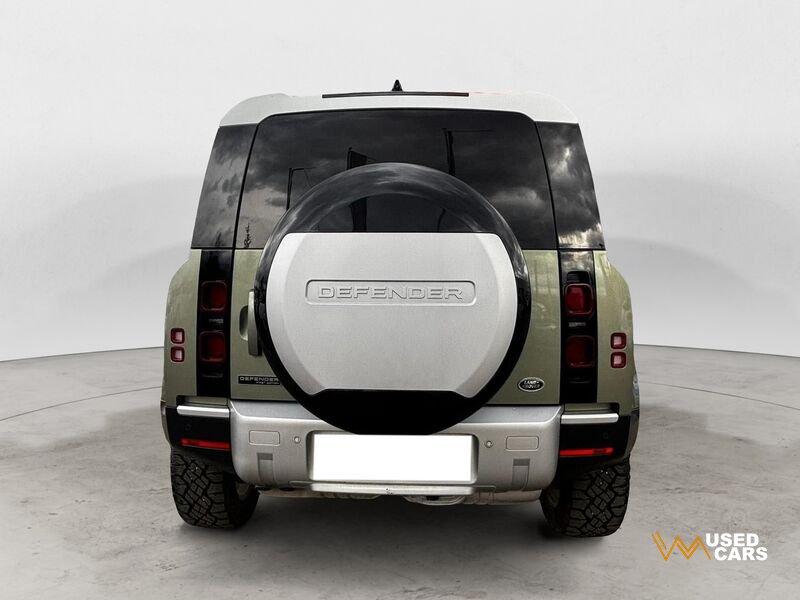 Land Rover Defender 3.0 I6 400 90 First Edition AWD auto