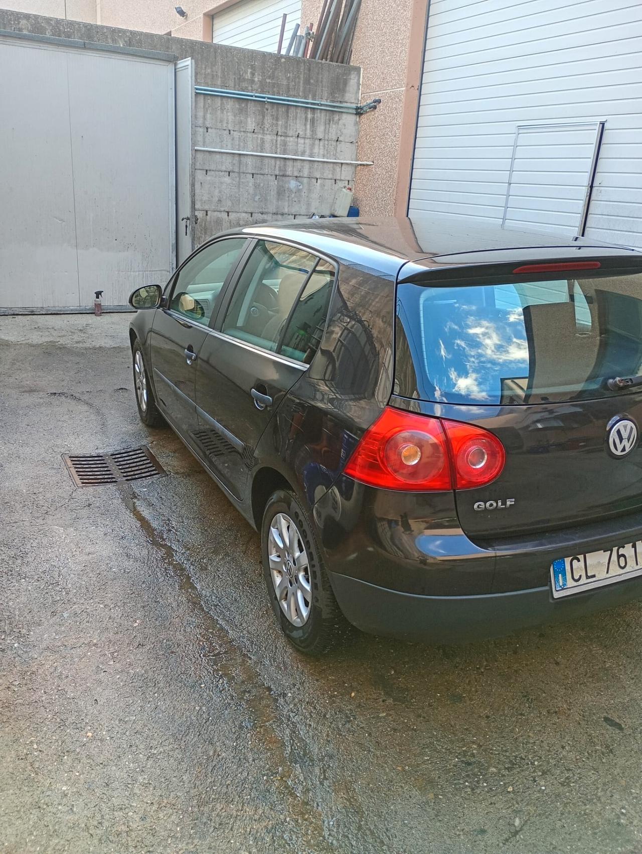 Volkswagen Golf 2.0 16V TDI 3p. Comfortline