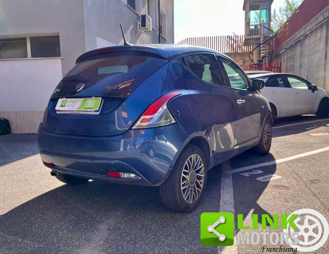 LANCIA Ypsilon 1.0 FireFly 5 porte S&S Hybrid Ecochic Gold