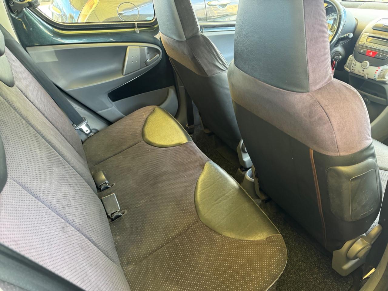 Toyota Aygo 1.0 12V VVT-i 5 porte Deep Ocean Connect