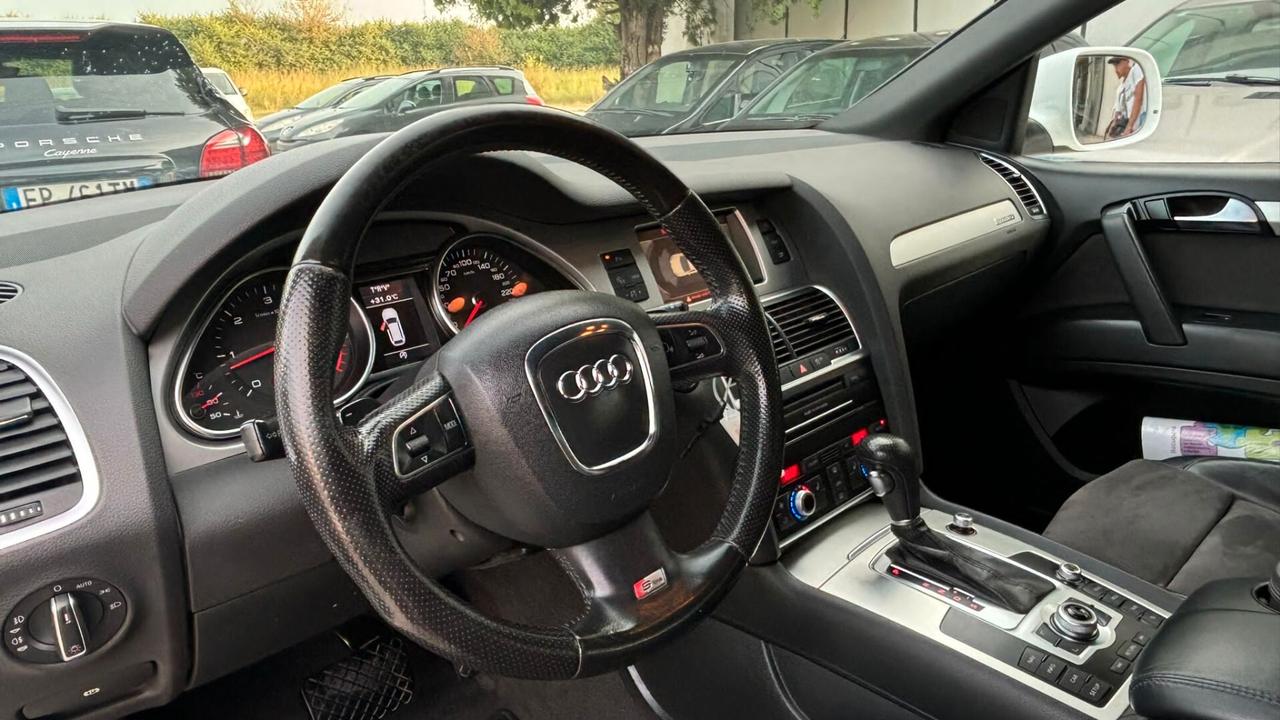 Audi Q7 3.0 V6 TDI 240 CV clean diesel quattro tiptronic 30 years