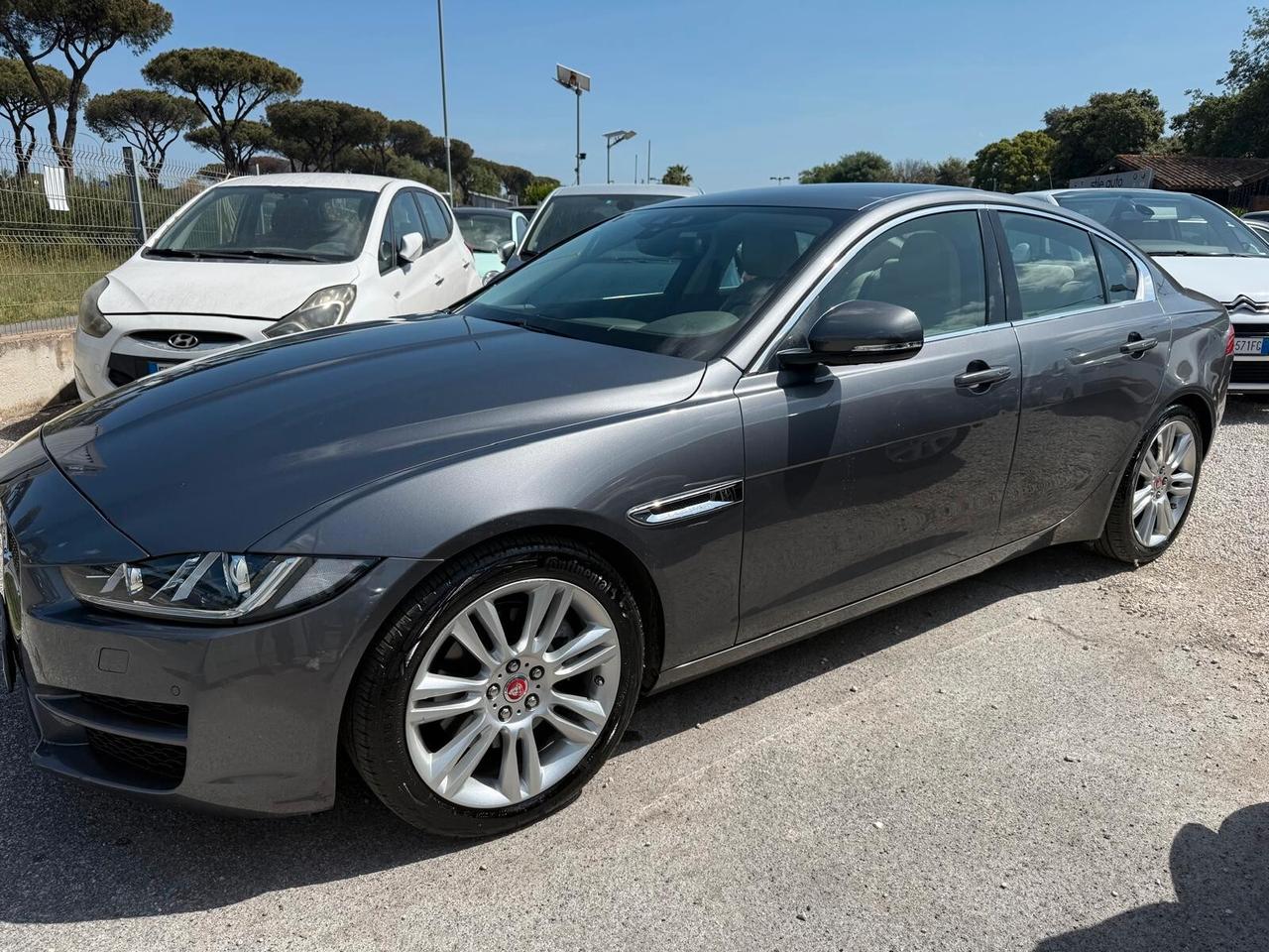 Jaguar XE 2.0 D Turbo 180CV aut. Portfolio Solo 87.000Km