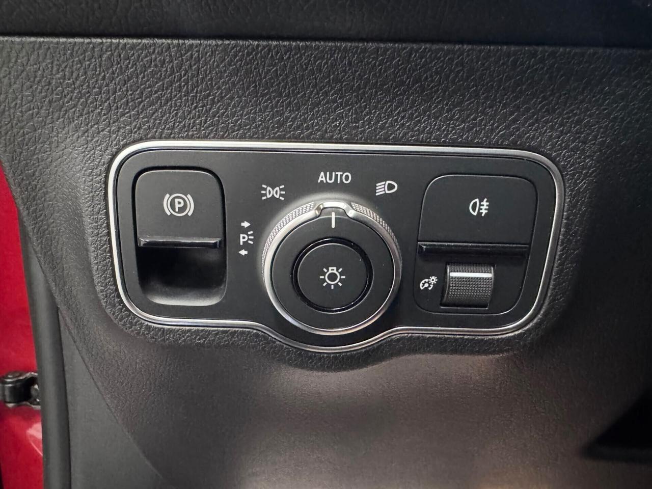 Mercedes-Benz GLB 200 d Automatic Premium Plus