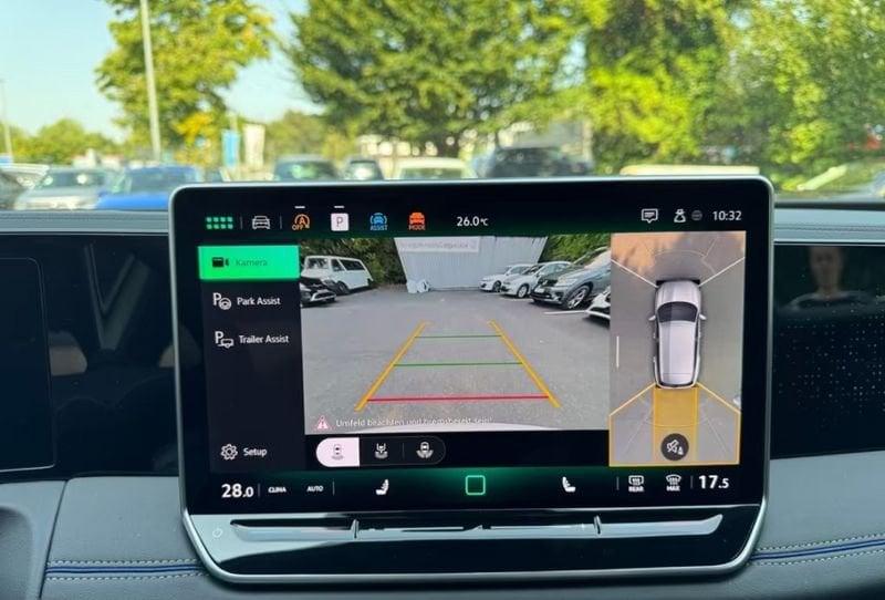 Volkswagen Tiguan Tiguan 2.0 TDI 150 CV DSG R-Line Gancio 19" Camera 360°