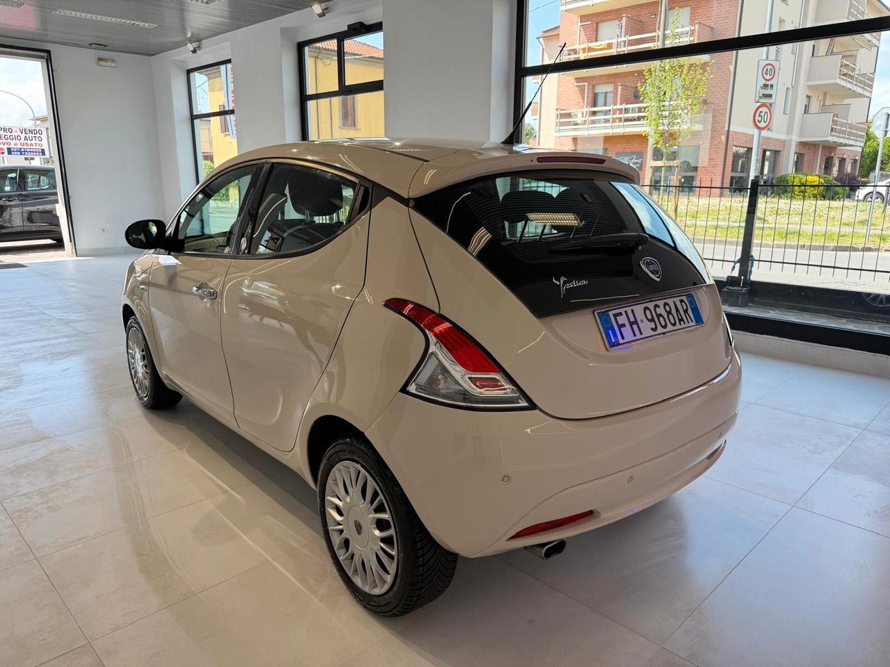Lancia Ypsilon 1.2 69 CV 5 porte GPL Ecochic Mya
