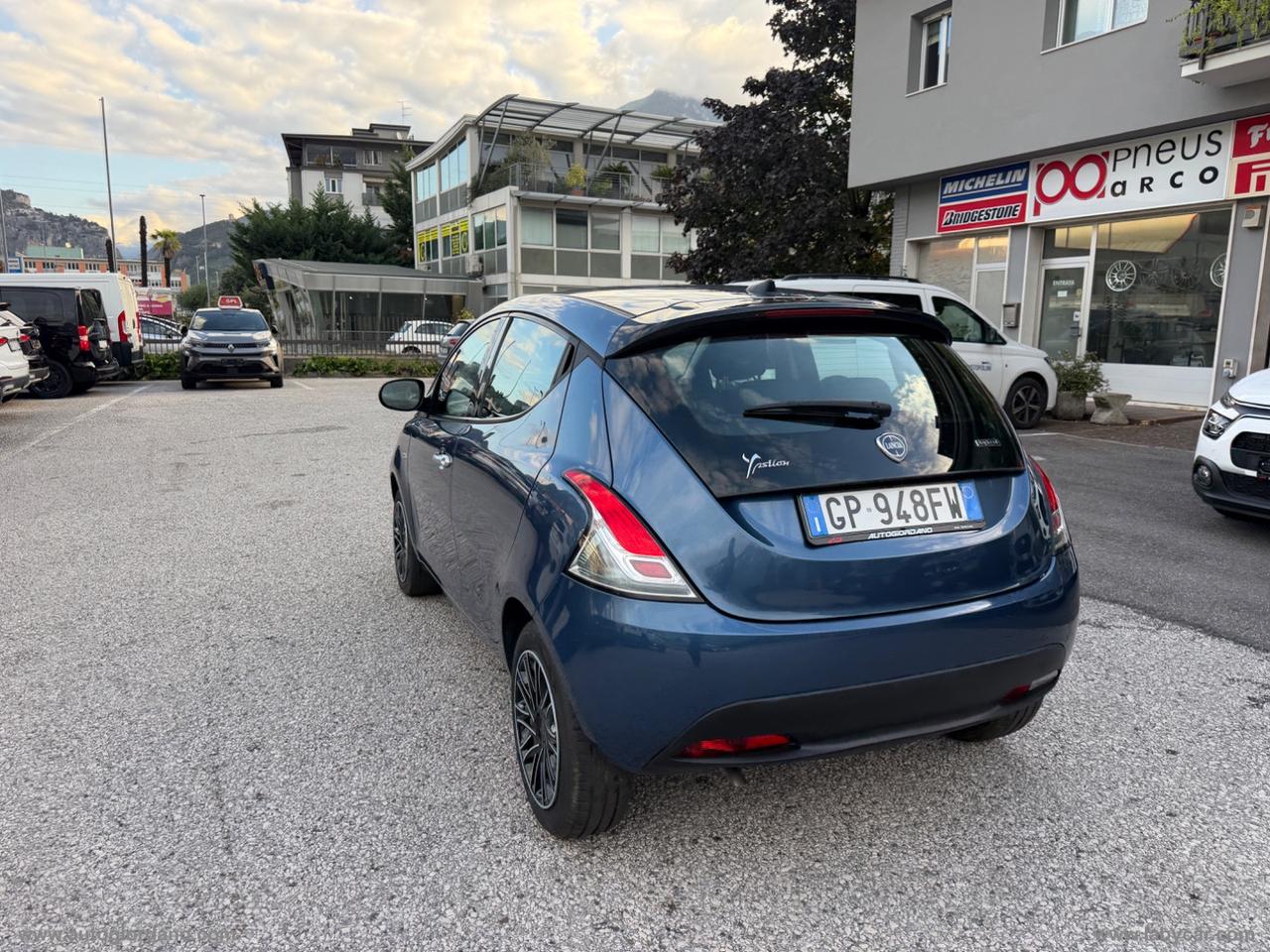 LANCIA Ypsilon 1.0 FireFly 5p.S&S Hybrid Silver