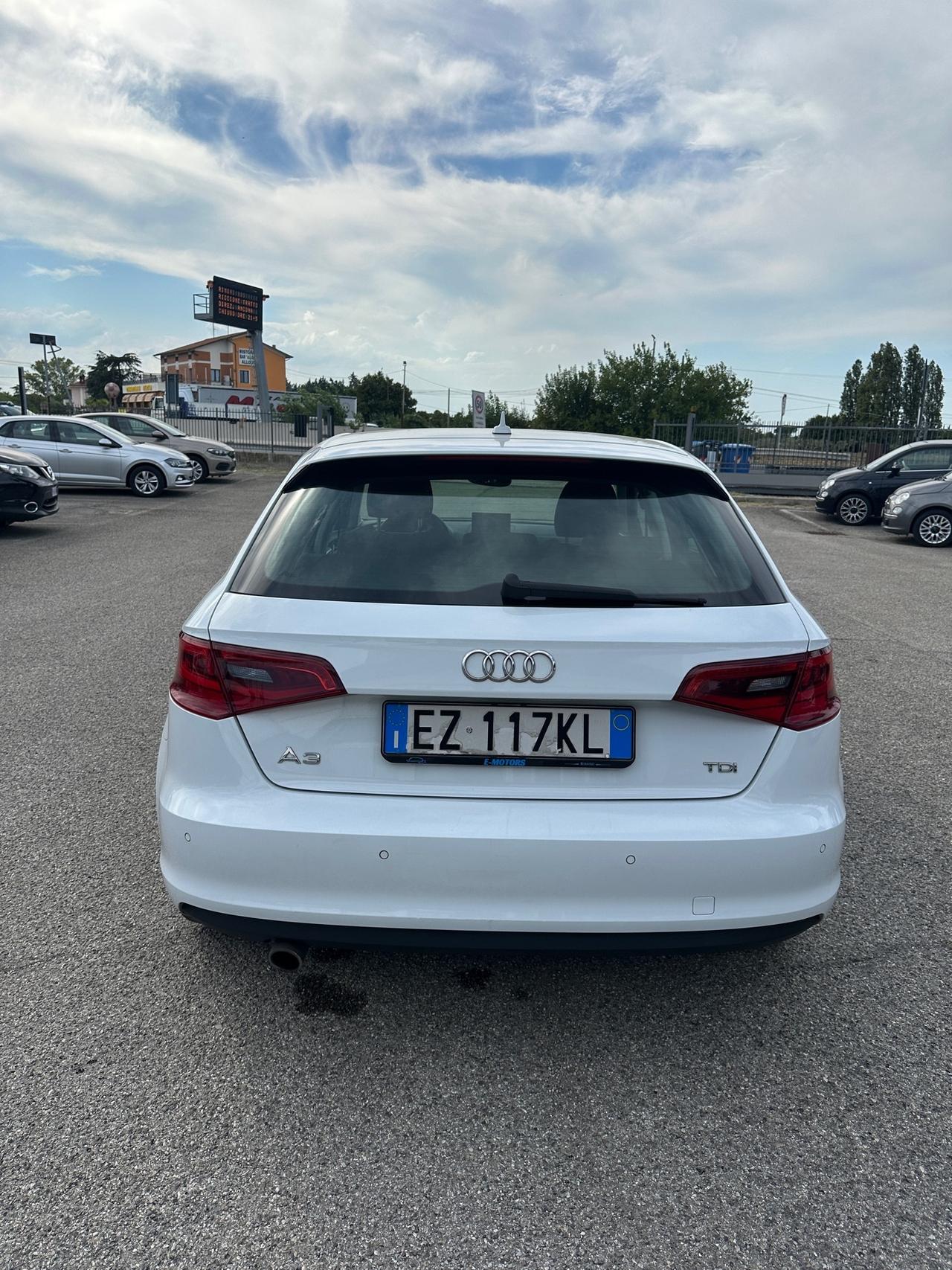 Audi A3 1.6 TDI clean diesel S tronic Ambiente - 2015