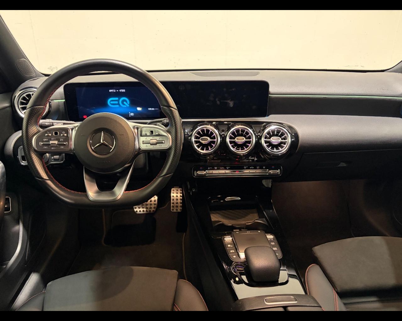 Mercedes-Benz CLASSE A 250 E AUTO. PREMIUM PLUS EDITION