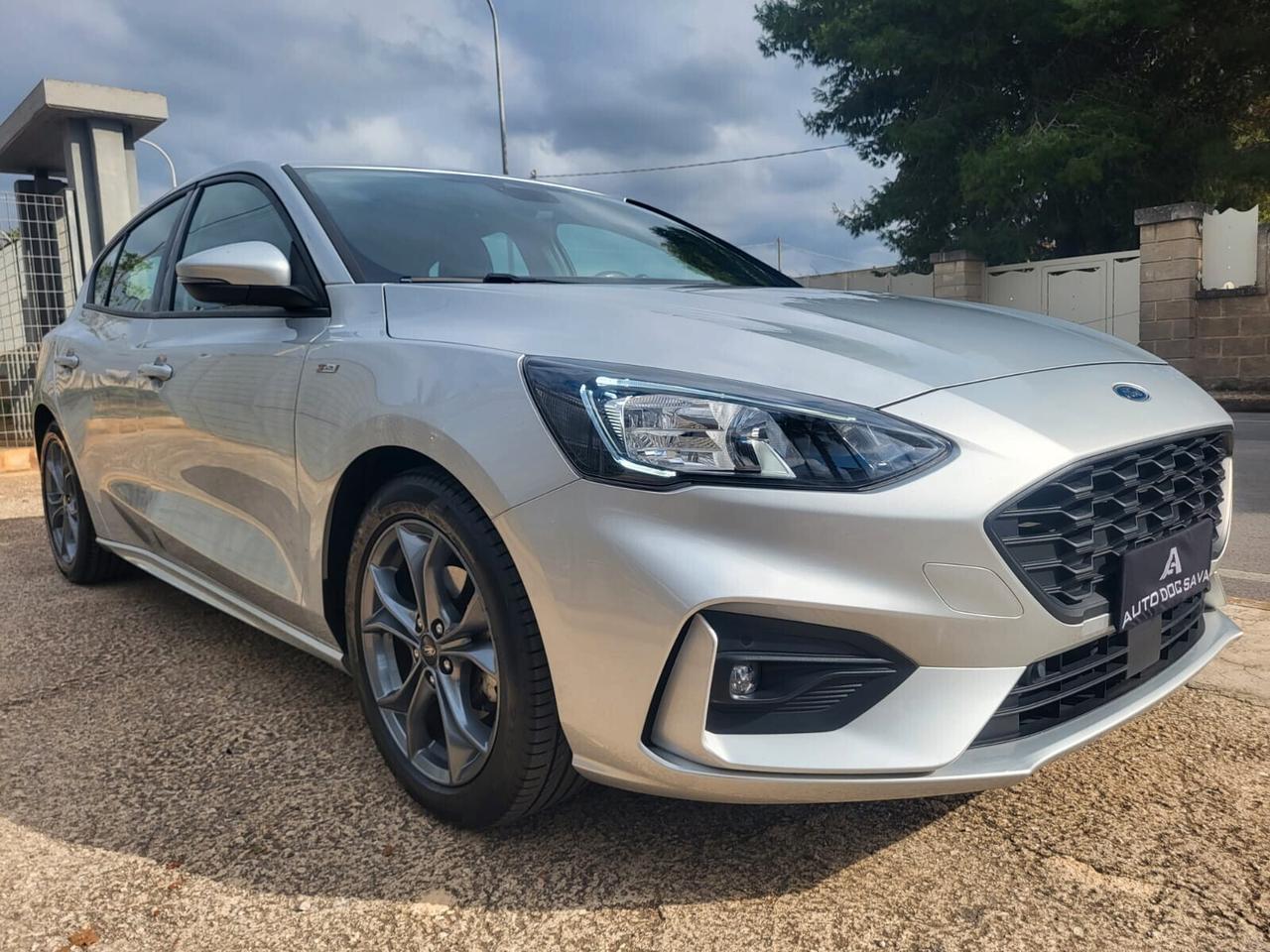 Ford Focus 1.5 Tdci 120 CV 5p. ST-Line+Fari Led+Cerchi 17...
