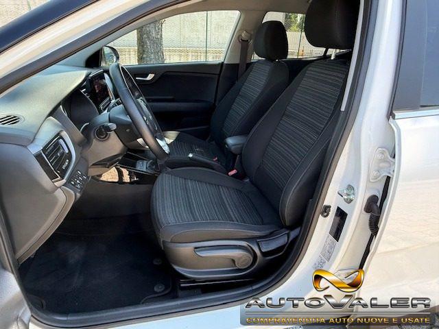 KIA Stonic 1.0 T-GDi 100 CV MHEV iMT Style Sport