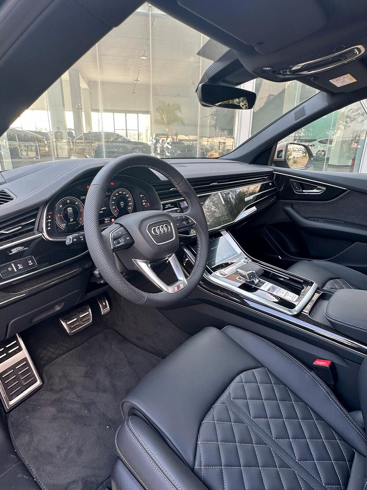 Audi Q8 TDI quattro 3.0 286CV Tiptronic S line - possibilità noleggio no scoring
