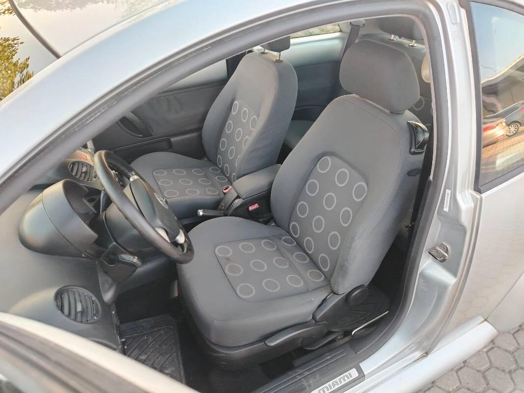 Volkswagen New Beetle New beetle 1.6 102cv FL